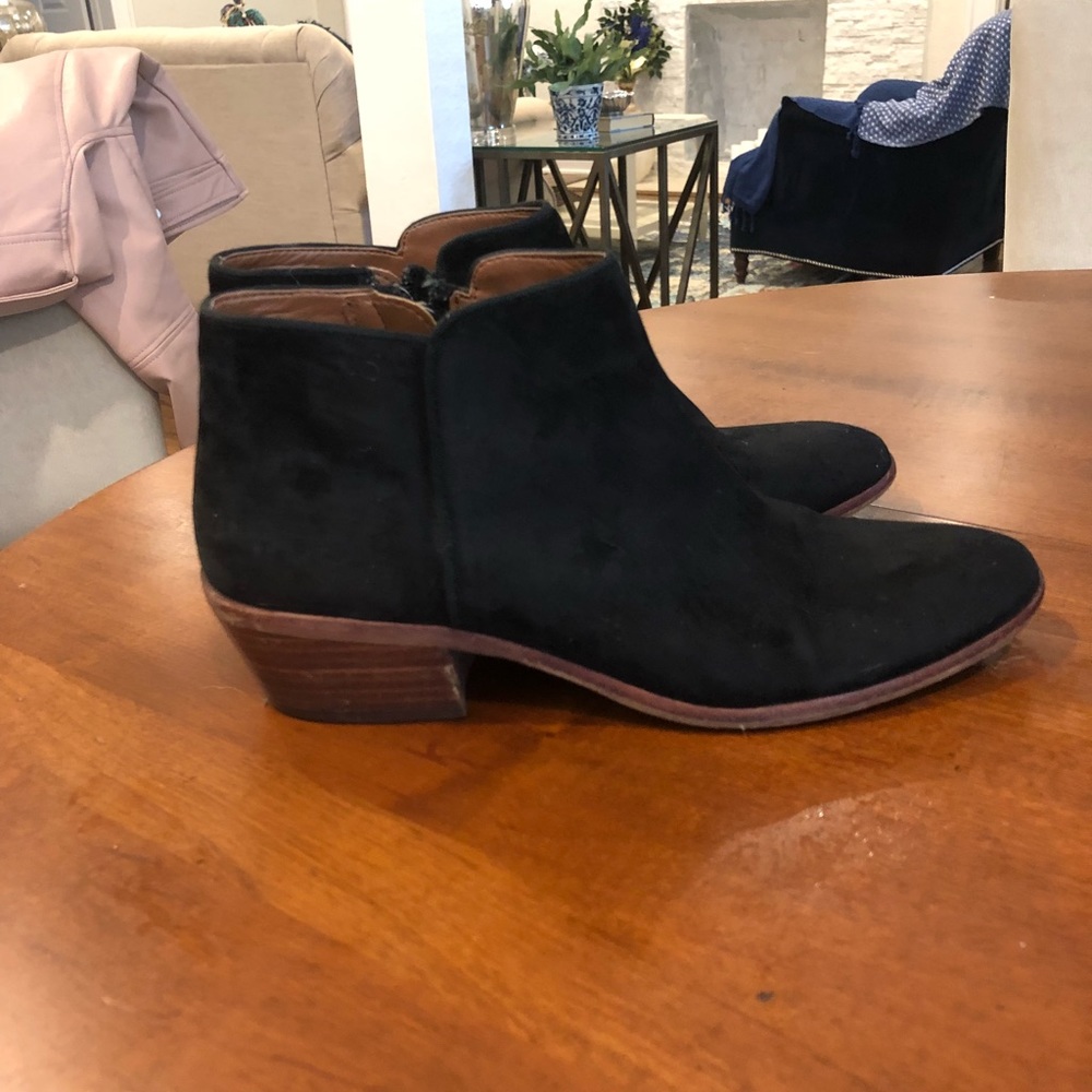 Ankle booties